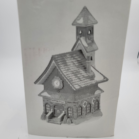 DEPARTMENT 56 chapel North Pole series - Picture 8 of 8